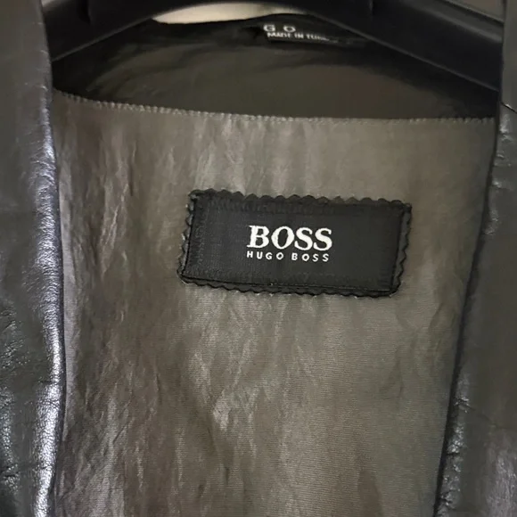 BOSS Men's Sleek Black Leather Jacket - Picture 2 of 6